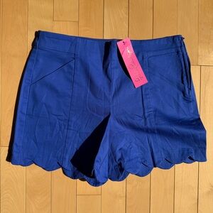 Lilly Pulitzer Arabeth Stretch Blue Shorts with scalloped trim size 0 NWT